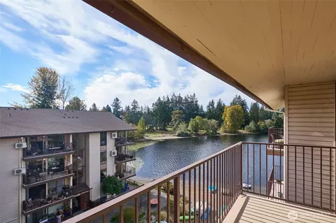 13229 Linden Ave N #403B, Seattle, WA 98133