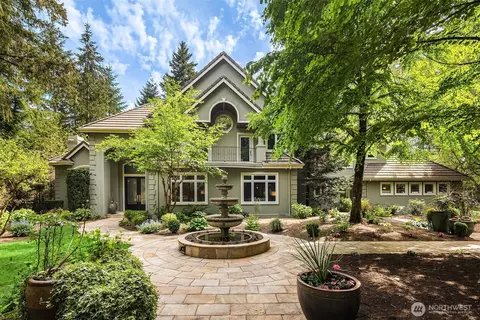 26345 NE 34th St, Redmond, WA 98053