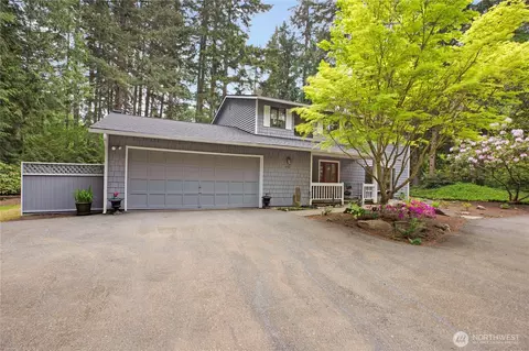 4320 Palomino Dr NE, Bainbridge Island, WA 98110