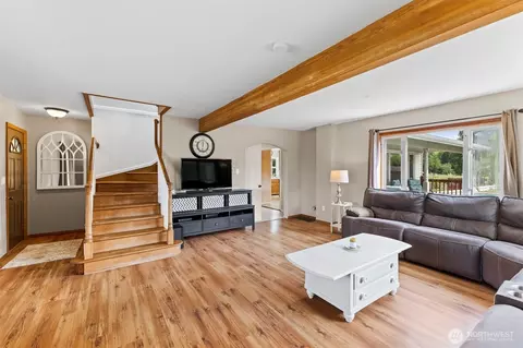 Living - 9090 Van Buren Rd, Everson, WA 98247 photo 2 of 4