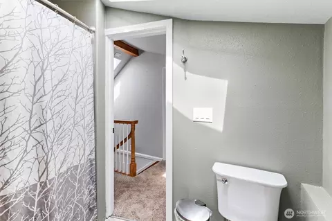 Bath - 9090 Van Buren Rd, Everson, WA 98247 photo 3 of 4