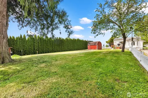 Exterior - 9090 Van Buren Rd, Everson, WA 98247 photo 8 of 11