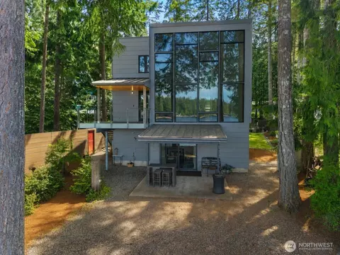451 E Ballantrae Dr, Shelton, WA 98584