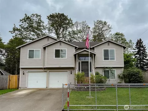 210 166th St E, Spanaway, WA 98387