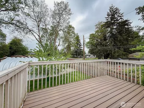 Exterior - 210 166th St E, Spanaway, WA 98387 photo 2 of 17