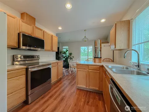 Kitchen - 210 166th St E, Spanaway, WA 98387 photo 1 of 2