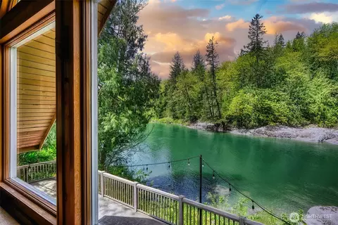 50321 Loop Rd, Gold Bar, WA 98251