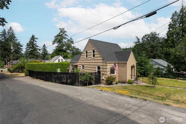 1035 5th St, Washougal, WA 98671