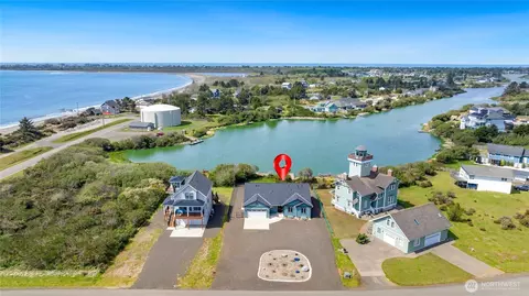 1019 Wawona Ave SE, Ocean Shores, WA 98569