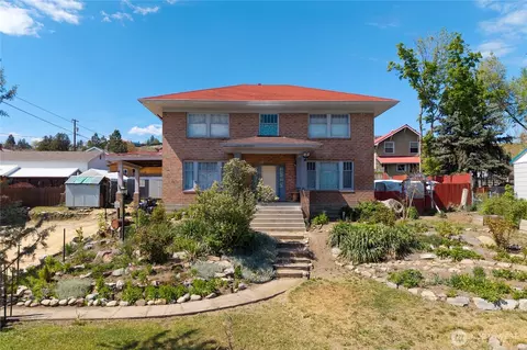 633 N 3rd Ave, Okanogan, WA 98840
