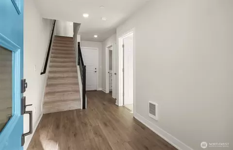Entry Way - 20341 90th Dr NE #C, Bothell, WA 98011 photo 1 of 2