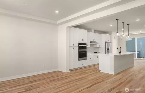 Living - 20341 90th Dr NE #C, Bothell, WA 98011 photo 4 of 4