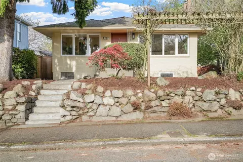 7217 28th Ave NW, Seattle, WA 98117