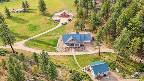 53 Cape Labelle Rd, Tonasket, WA 98855