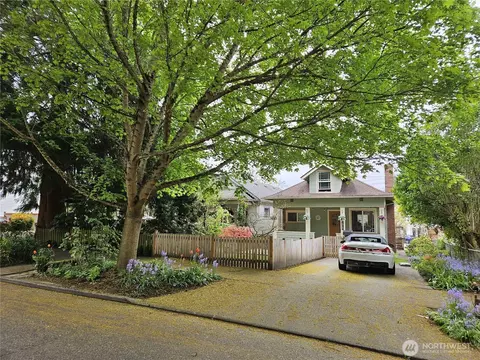 2615 47th Ave SW, Seattle, WA 98116