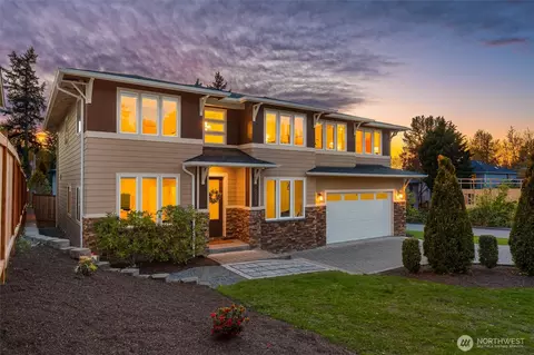 10219 125th Ave NE, Kirkland, WA 98033