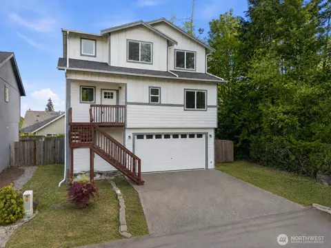 2271 SE Upchurch Way, Port Orchard, WA 98366