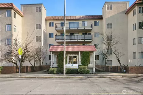9030 Seward Park Ave S #411, Seattle, WA 98118