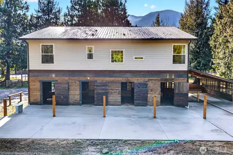 8349 Birdsview Meadows Ln, Concrete, WA 98237
