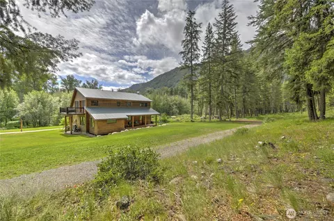 19 A And B Two Rivers Rd, Mazama, WA 98833