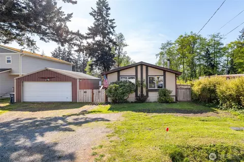 4331 Hamilton Dr, Oak Harbor, WA 98277