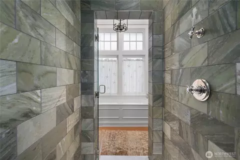Bath - 7 E Myrtle Ln, Pacific Beach, WA 98571 photo 7 of 9