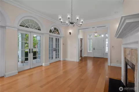 Living - 7 E Myrtle Ln, Pacific Beach, WA 98571 photo 1 of 1