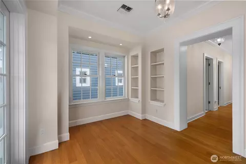 Entry Way - 7 E Myrtle Ln, Pacific Beach, WA 98571 photo 3 of 5