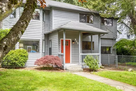 912 NE 115th St, Seattle, WA 98125