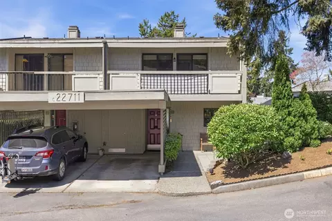 22711 Lakeview Dr #C6, Mountlake Terrace, WA 98043