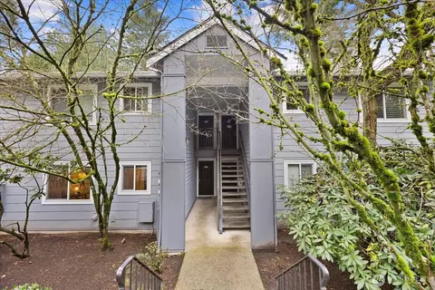 10018 NE 127th Pl #B109, Kirkland, WA 98034