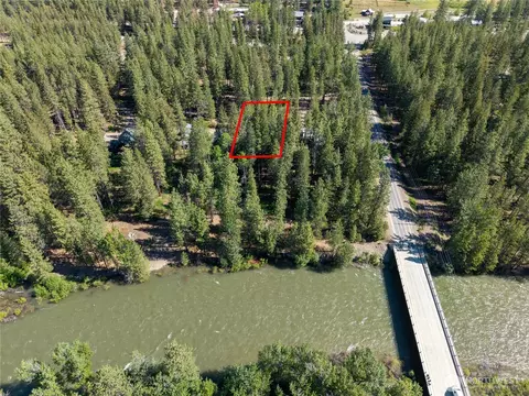3 Mazama Bridge Rd, Mazama, WA 98833