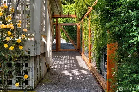 6404 Warren St, Anacortes, WA 98221