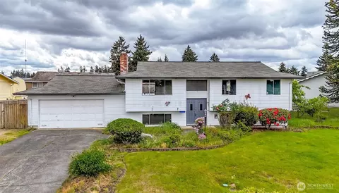10716 102nd St SW, Tacoma, WA 98498