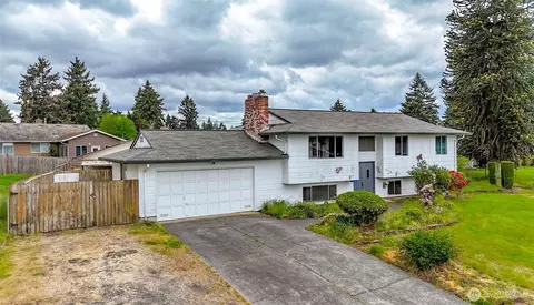 10716 102nd St SW, Tacoma, WA 98498