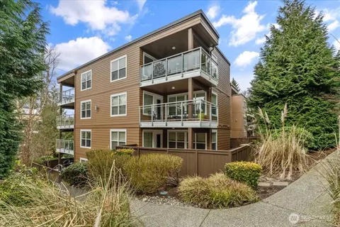 22910 90th Ave W #D205, Edmonds, WA 98026