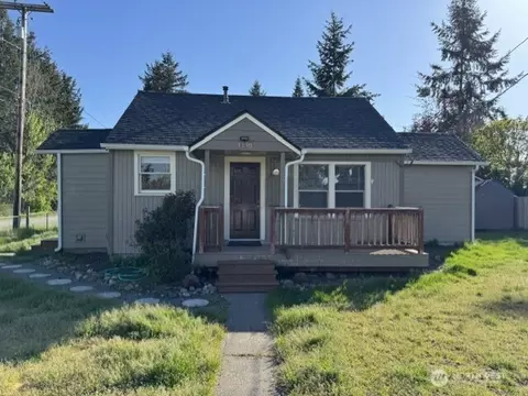 315 Mckenzie Ave SE, Yelm, WA 98597