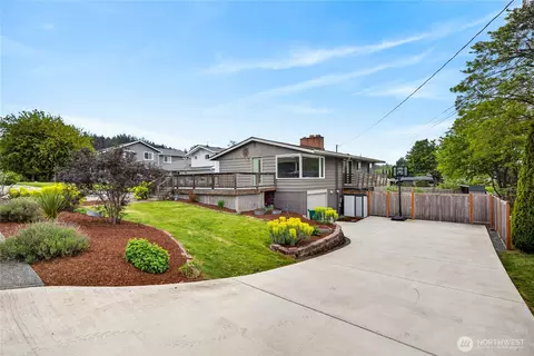 3918 S Ave, Anacortes, WA 98221