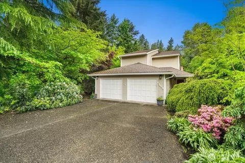 13450 SE 242nd St, Kent, WA 98042