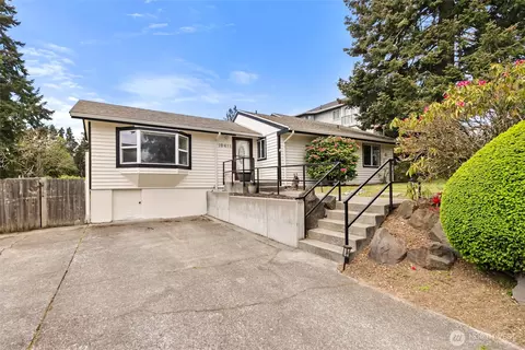 16411 10th Ave SW, Burien, WA 98166
