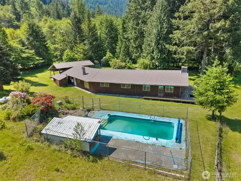 Exterior - 155 Bonell Rd, Randle, WA 98377 photo 5 of 10