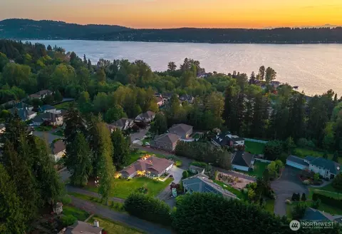 19828 SE 8th St, Sammamish, WA 98074