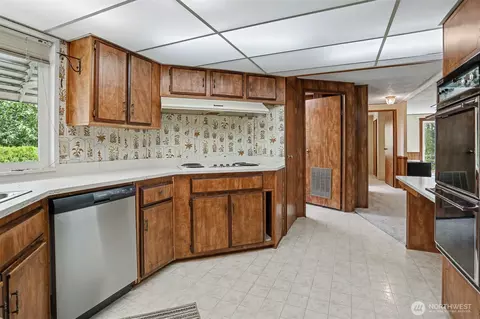 23809 Lake Dr E, Bothell, WA 98021 photo 15