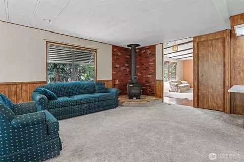 23809 Lake Dr E, Bothell, WA 98021 photo 5