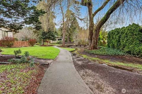23809 Lake Dr E, Bothell, WA 98021 photo 29