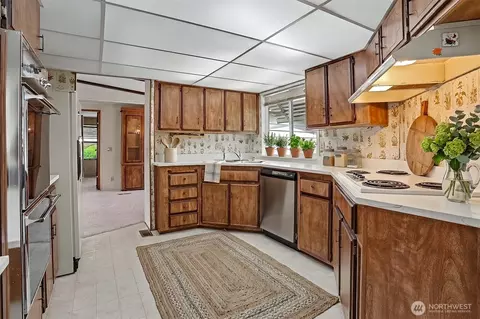 23809 Lake Dr E, Bothell, WA 98021 photo 13