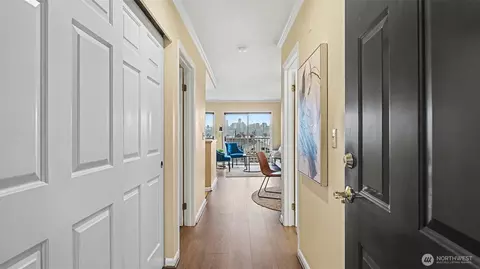 3420 Burke N #C-308, Seattle, WA 98103