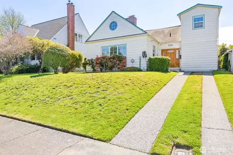 230 W 14th St, Port Angeles, WA 98362