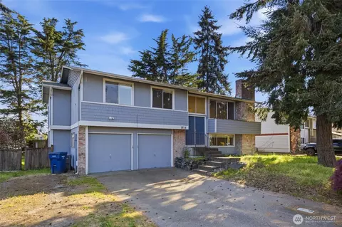 3713 SW 338th Pl, Federal Way, WA 98023
