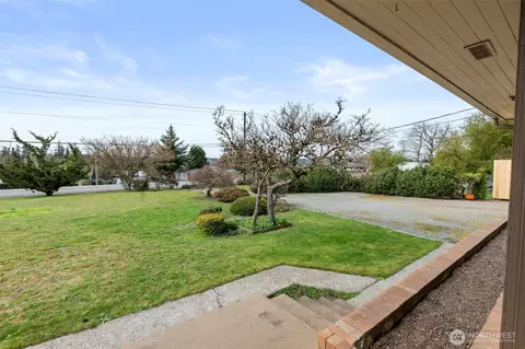 Exterior - 1553 Bishop Rd, Chehalis, WA 98532 photo 3 of 9